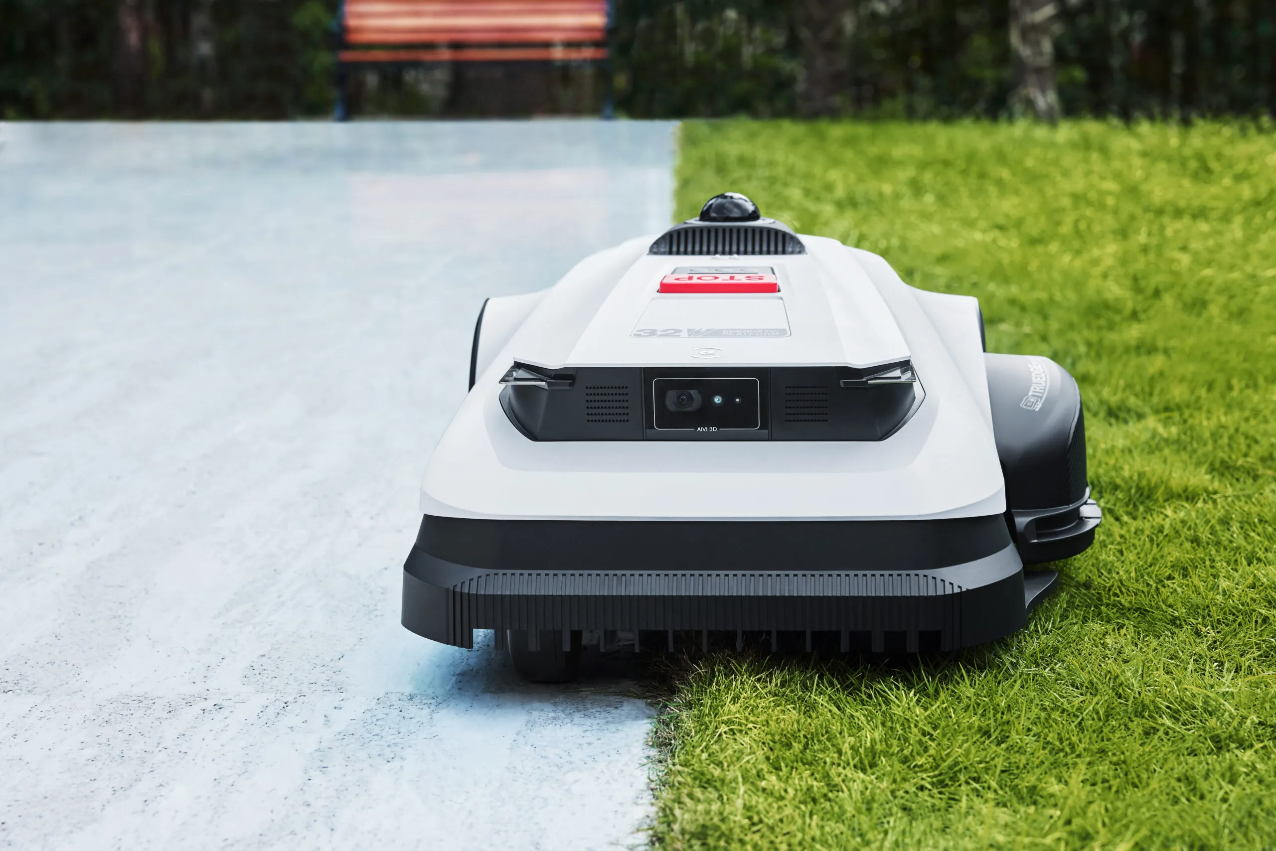 Ecovacs GOAT A3000 LiDAR PRO - Piirdekaablivaba robotmuruniiduk 3000 m² (Integreeritud trimmer) - Image 15